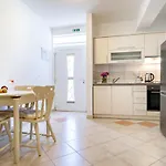 In With Terrace, Air Conditioning, Wifi, Washing Machine Apartman *