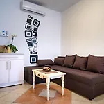 In With Terrace, Air Conditioning, Wifi, Washing Machine דירה *