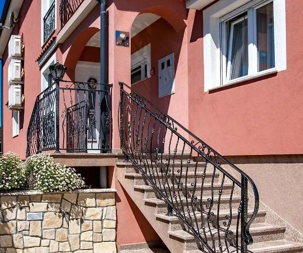 In With Terrace, Air Conditioning, Wifi, Washing Machine Lopar