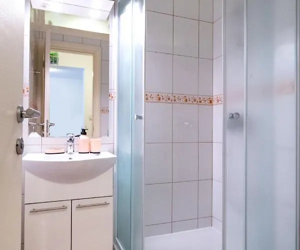 In With Terrace, Air Conditioning, Wifi, Washing Machine