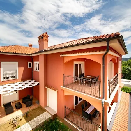 Appartamento In With Terrace, Air Conditioning, Wifi, Washing Machine Lopar