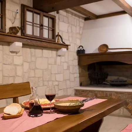 In With Terrace, Air Conditioning, Wifi, Washing Machine