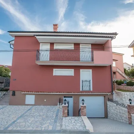 In With Terrace, Air Conditioning, Wifi, Washing Machine Lopar