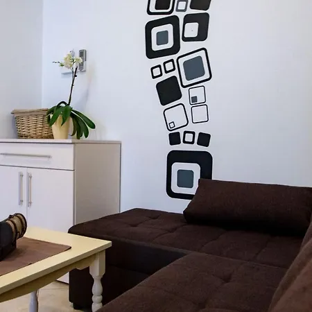 In With Terrace, Air Conditioning, Wifi, Washing Machine Lopar