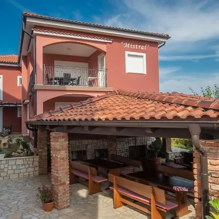 Appartamento In With Terrace, Air Conditioning, Wifi, Washing Machine *