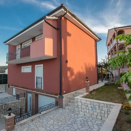 Appartamento In With Terrace, Air Conditioning, Wifi, Washing Machine Lopar