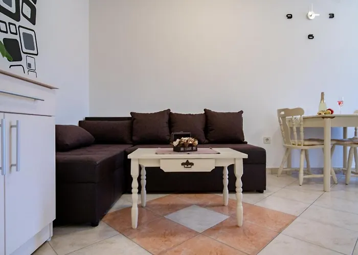 Appartamento In With Terrace, Air Conditioning, Wifi, Washing Machine *